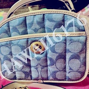 Brand new : COACH Signature Chambray With Quilting